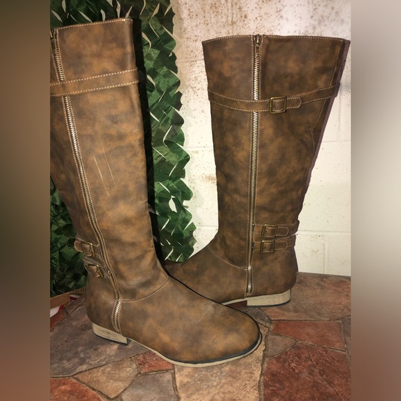 Shoes - Brown mid calf Women's Boots